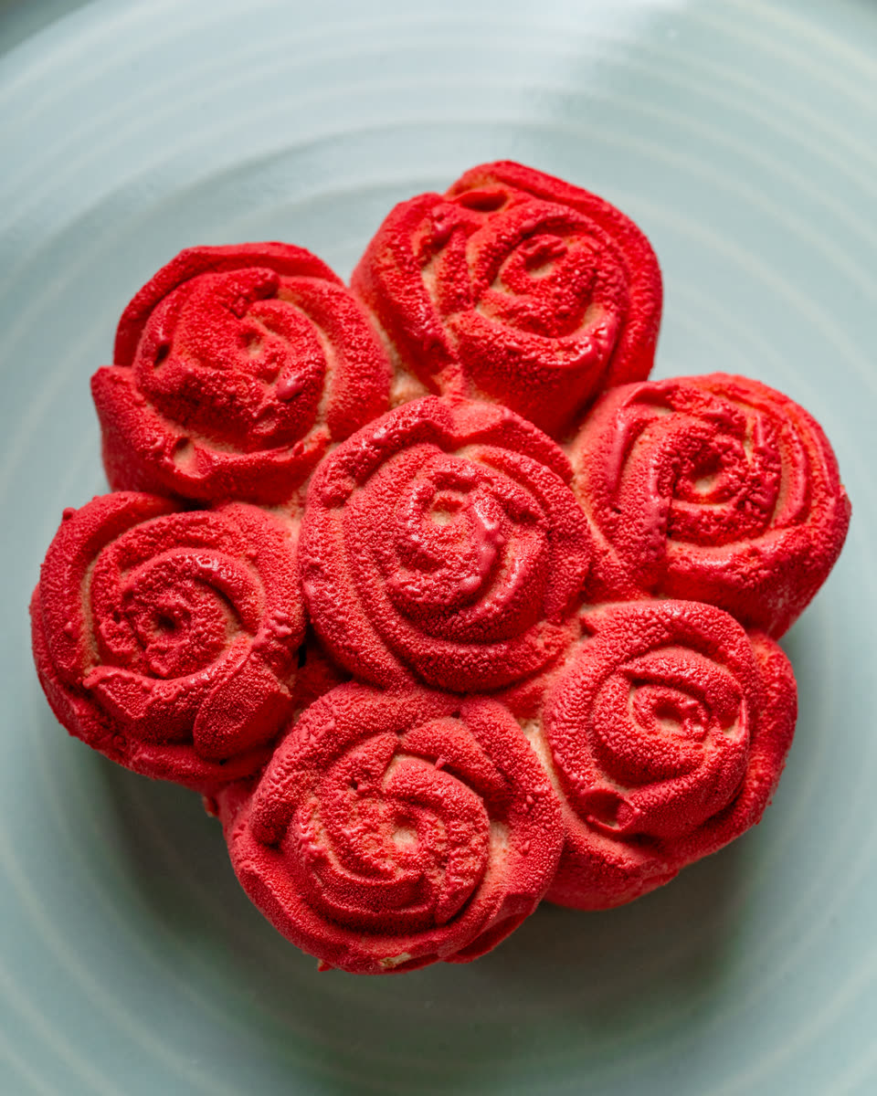 Beetroot rose gyoza